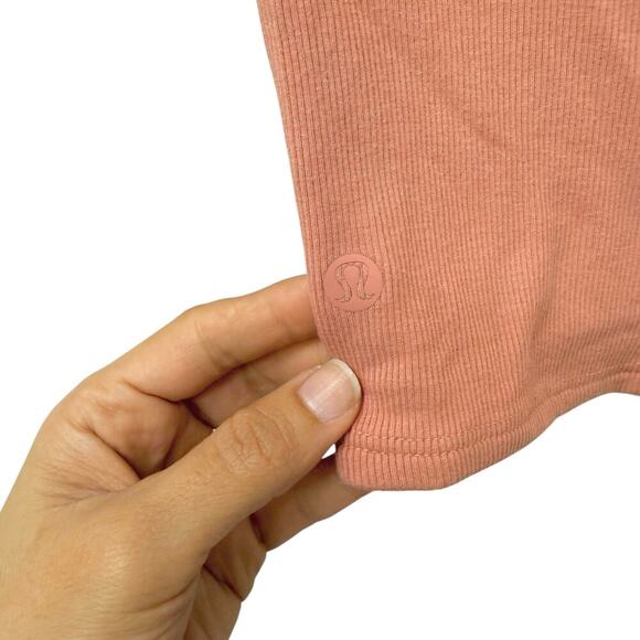 Lululemon LA Twist Front Crop Top‎ Pink Savannah Size 8 - Picture 6 of 8